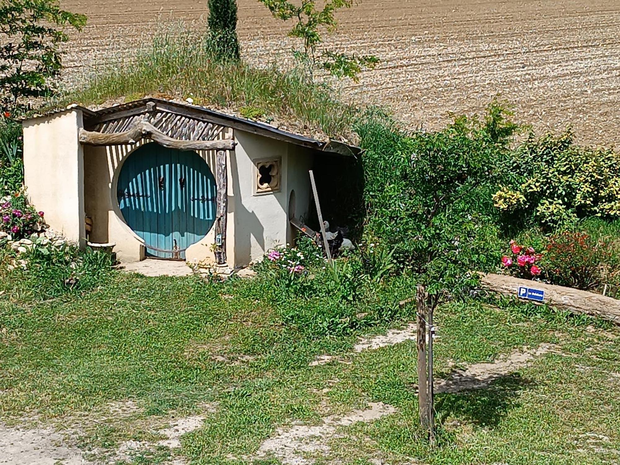 La Boheme Panzió Charols Kültér fotó